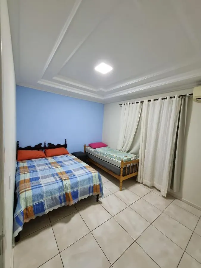 Casa A 500 Metros Da Praia Em Balneario Picarras Brazil